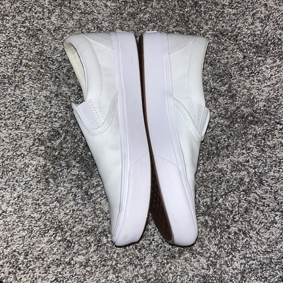 White slip on vans - Picture 2 of 8